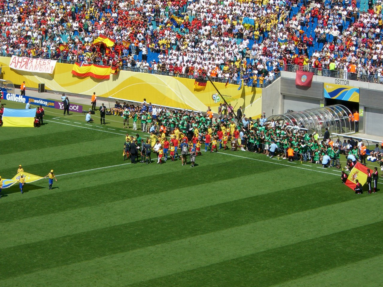 Players entering the pitch