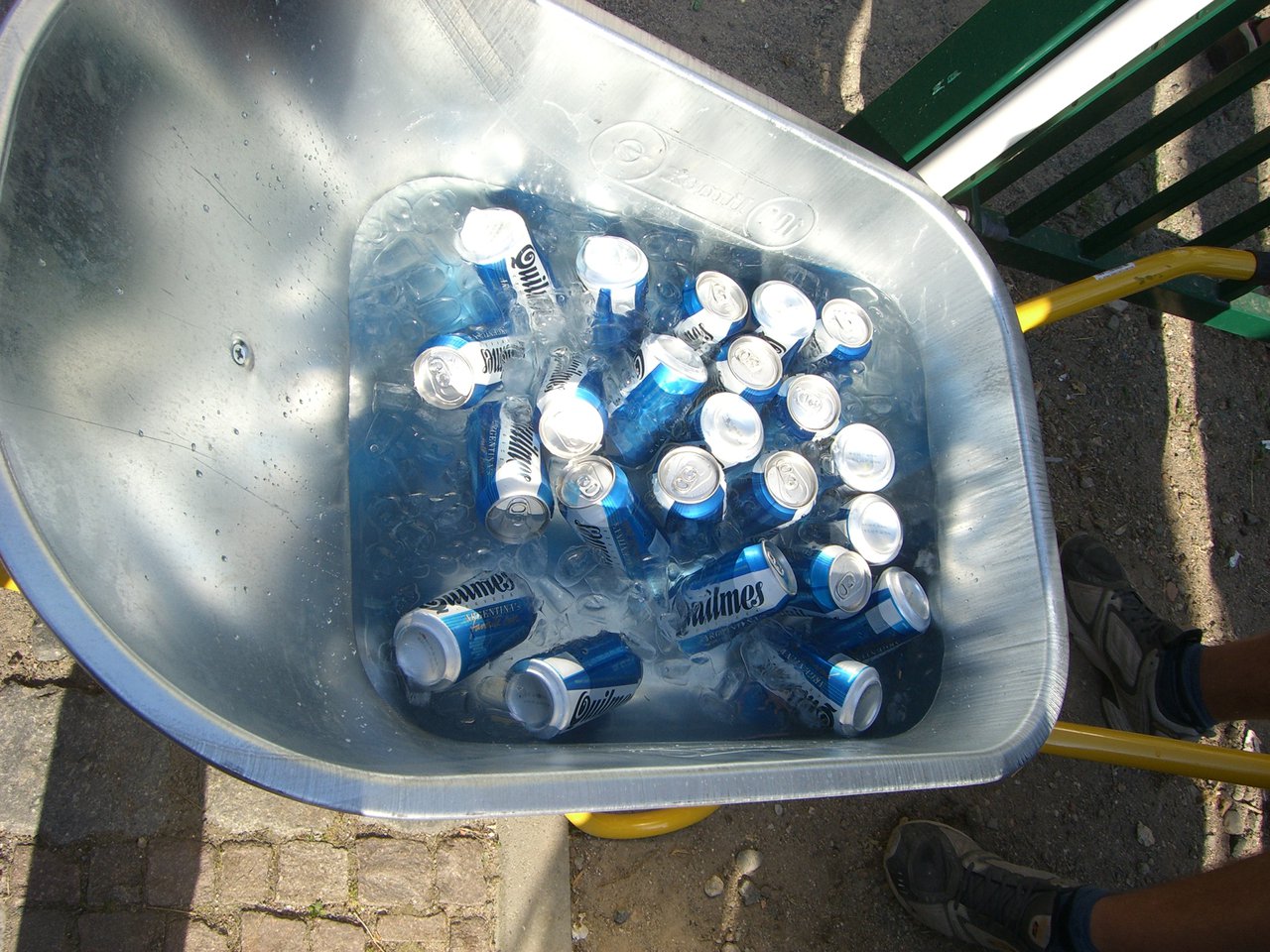 A wheelbarrow full of Quilmes beers