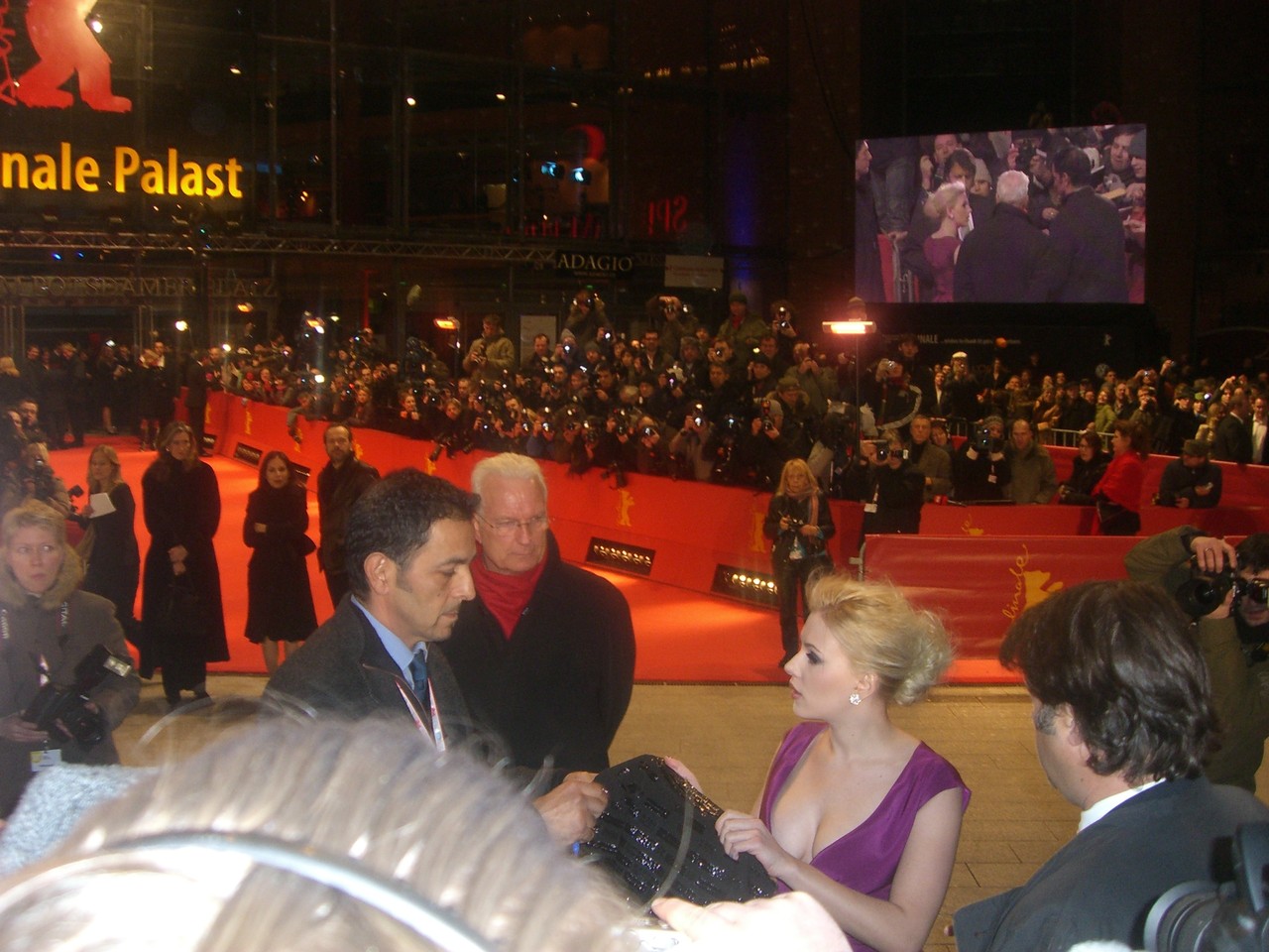 From left to right: Gorilla-Butler, Berlinale Jury Member, and Scarlett Johansson